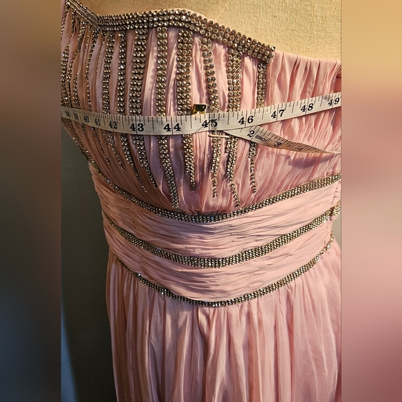 Source Unknown One-Shoulder Lavender Gown - Picture 6 of 9